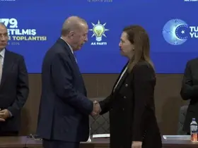 Burcu Köksal, AK Parti'ye geçti