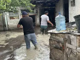 Burdur’da sağanak sonrası bazı evleri su bastı
