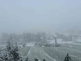Burdur’un yüksek kesimlerine kar yağdı
