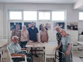 Burhaniye’de kadın muhtardan huzurevi ziyareti
