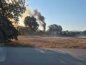 Bursa’da depo ve tarlalık alanda yangın
