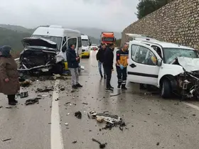 Bursa’da feci kaza: 1 ölü, 10 yaralı
