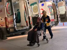 Bursa’da otomobil dere yatağına uçtu: 5 yaralı
