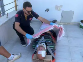 Bursa’da tadilat sırasında balkona düşen işçi yaralandı
