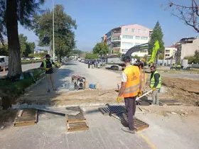 Büyükşehir ekipleri kentin dört bir yanında çalışmalarını sürdürüyor
