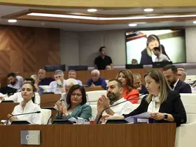 Büyükşehir Meclisi’nde Aksu’da akaryakıt ve servis istasyonu planı kabul edildi
