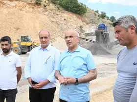 Büyükşehir mobil konkasörlerle hem üretiyor hem hızlı hizmet veriyor
