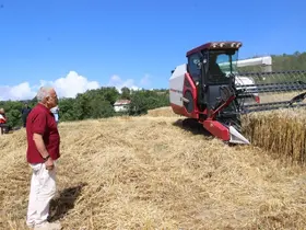 Büyükşehir’in tarım makineleri parkı büyüyor
