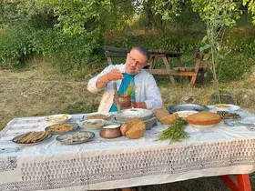 "Buz Adam Ötzi"nin midesindeki siyezi merak eden ünlü şef, Kastamonu’da 12 bin yıllık "Hitit buğdayı"nı inceledi
