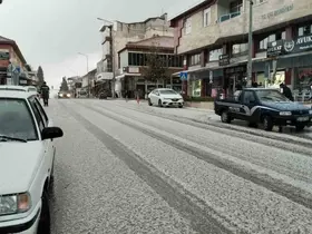 Çal’a Mart ayında kar düştü
