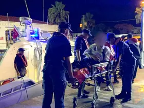Çanakkale’de beyin kanaması riski nedeniyle hasta Sahil Güvenlik botuyla tahliye edildi
