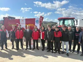 Çanakkale’de katı gübre dağıtma makinaları işletmelere teslim edildi
