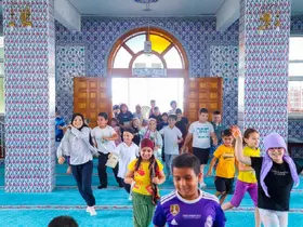 Canik Belediyesi’nden gençlere dondurma ikramı
