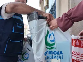 Çayırova’da ihtiyaç sahibi öğrencilere kırtasiye desteği
