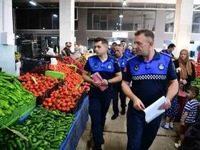 Çayırova’daki pazarlarda elektronik tartı dönemi
