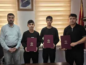 Çermik’te hafızlık eğitimini tamamlayan Kur’an kursu öğrencilerine belgeleri verildi
