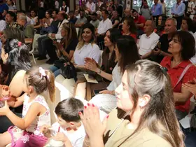 Ceylan Karavil Park AVM’de Ayşe Ceylan Topçu imza gününe yoğun ilgi
