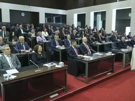 CHP Aydın Meclis Grubu’ndan Özgür Özel’e ziyaret
