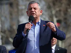 CHP Genel Başkanı Özel: "Egeliler hem kendi evlatlarına hem genel başkanlarına sahip çıktı"
