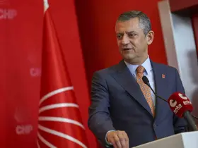 CHP Genel Başkanı Özel ile Saadet Partisi Genel Başkanı Arıkan bir araya geldi
