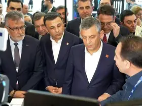 CHP lideri Özgür Özel "Kaan'ın yerli milli motoruyla uçacağı günü dört gözle bekliyoruz"