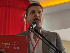 CHP Tekirdağ İl Kongresi’nde büyük kriz: "Kovun beni" diyerek salonu terk etti
