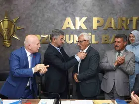 CHP’li meclis üyesi istifa ederek AK Parti’ye geçti
