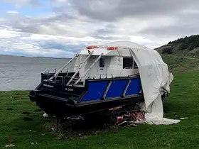 Çıldır Gölü kıyısına çekilen teknenin akıbeti merak konusu
