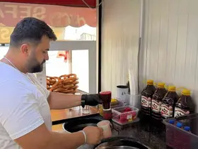 Çukurova sıcağında şalgam ve simit vatandaşların vazgeçilmezi oldu
