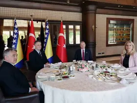 Cumhurbaşkanı Erdoğan Bosna Hersek Devlet Başkanlığı Konseyi üyeleriyle bir araya geldi