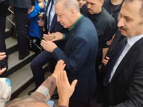 Cumhurbaşkanı Erdoğan cuma namazını Güneysu Merkez Camii’nde kıldı
