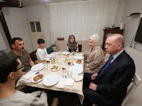 Cumhurbaşkanı Erdoğan, iftarda Kayacık ailesinin misafiri oldu
