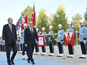 Cumhurbaşkanı Erdoğan İngiltere Başbakanı Starmer’i resmi törenle karşıladı
