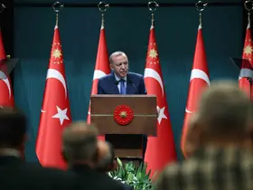 Cumhurbaşkanı Erdoğan: "Kılıç şakırtıları altında can alıp can vererek kendimize yurt eylediğimiz bu topraklarda kimseye ameliyat yaptırmayız"
