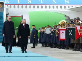 Cumhurbaşkanı Erdoğan, Özbekistan Cumhurbaşkanı Mirziyoyev’i havalimanında karşıladı
