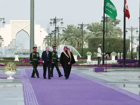 Cumhurbaşkanı Erdoğan, Suudi Arabistan’da resmi törenle karşılandı
