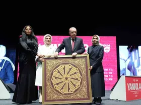 Cumhurbaşkanı Erdoğan, "Türkiye’de uyuyanları uyandırmaya bir şule yetmiştir"
