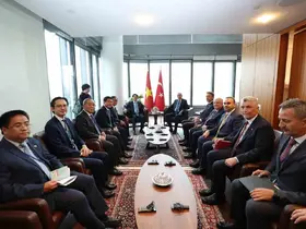 Cumhurbaşkanı Erdoğan, Vietnam Devlet Başkanı Luong Cuong ile görüştü

