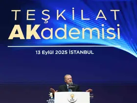 Cumhurbaşkanı Erdoğan’dan Özgür Özel’e tepki: "Manavgat’ta balya balya dolarları, altınları nasıl açıklayacak"
