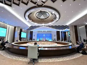 Cumhurbaşkanı Yardımcısı Yılmaz, Kırgızistan Cumhurbaşkanı Caparov ile bir araya geldi
