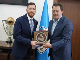 DAGC’den Erzurumspor Başkanı Ahmet Dal’a başarı plaketi
