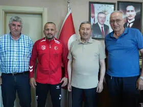 Darende Belediye Başkanı Bozkurt, dünya şampiyonu Semih Özdemir’i ağırladı
