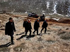 Darende’de stabilize yol çalışmaları için saha incelemesi
