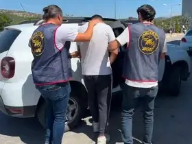 Denizli’de yaşlı vatandaşı dolandıran 2 şüpheli İzmir’de yakalandı
