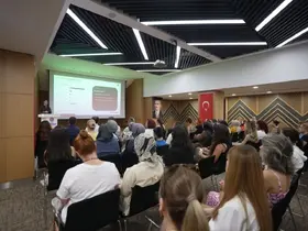 Denizlili kadınların el emekleri Denizli Büyükşehir ile dünya vitrinine taşınıyor
