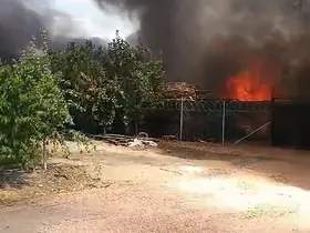 Depoda çıkan yangın ekiplerin hızlı müdahalesiyle söndürüldü
