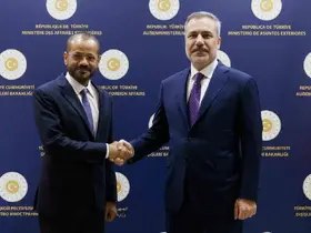 Dışişleri Bakanı Fidan, Umman Sultanlığı Dışişleri Bakanı Al Busaidi ile araya geldi
