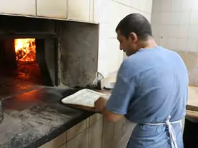 Diyarbakır’da 60 derece sıcakta ’ekmek’ mesaisi
