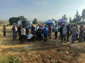Diyarbakır’da otomobil devrildi: 9 yaralı
