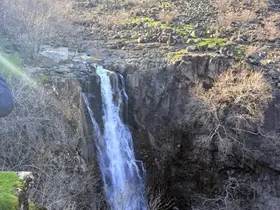 Diyarbakır’da yağışların artması ile coşan şelaleler ziyaretçi akınına uğruyor
